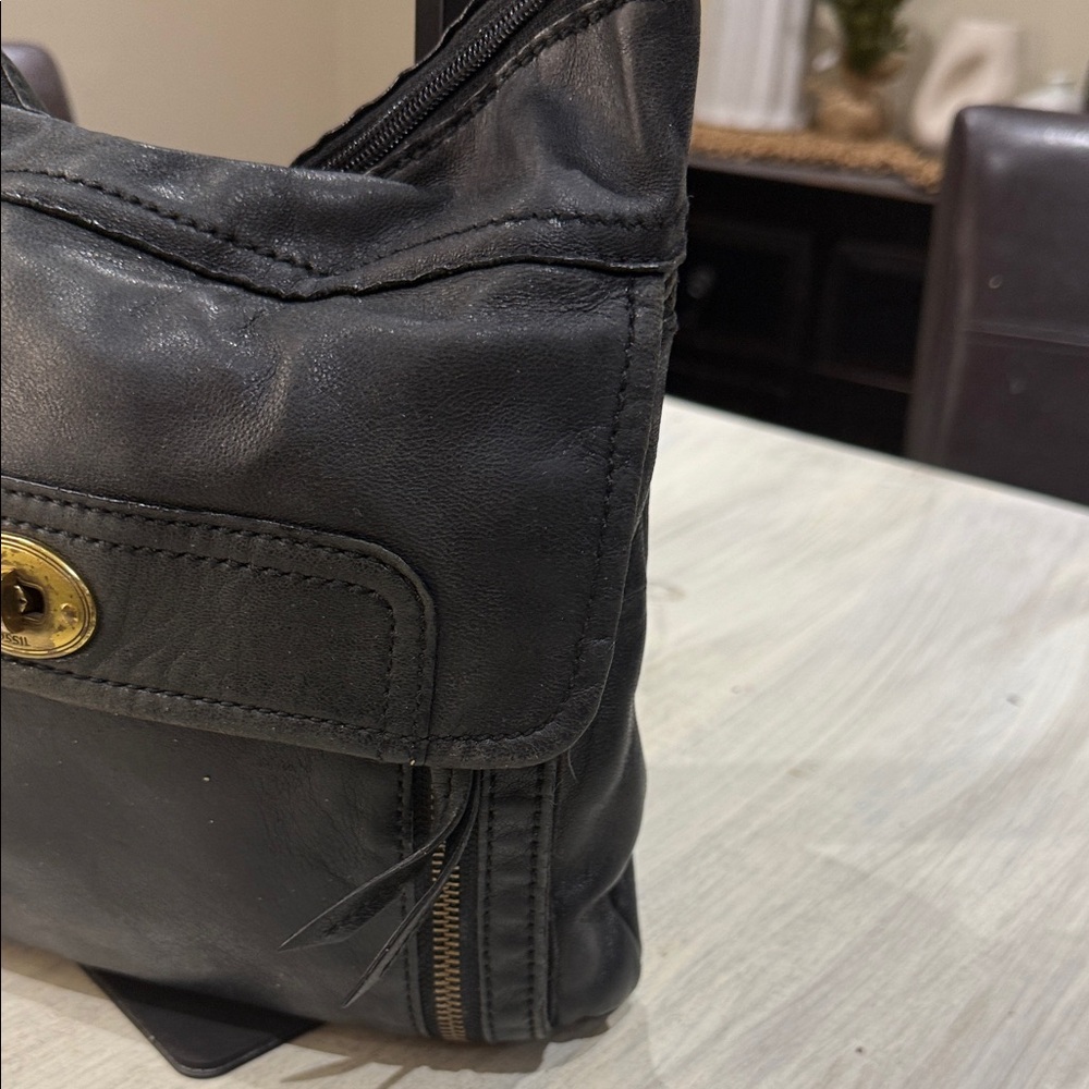 Vintage Fossil Black Leather Crossbody Bag - Picture 3 of 15